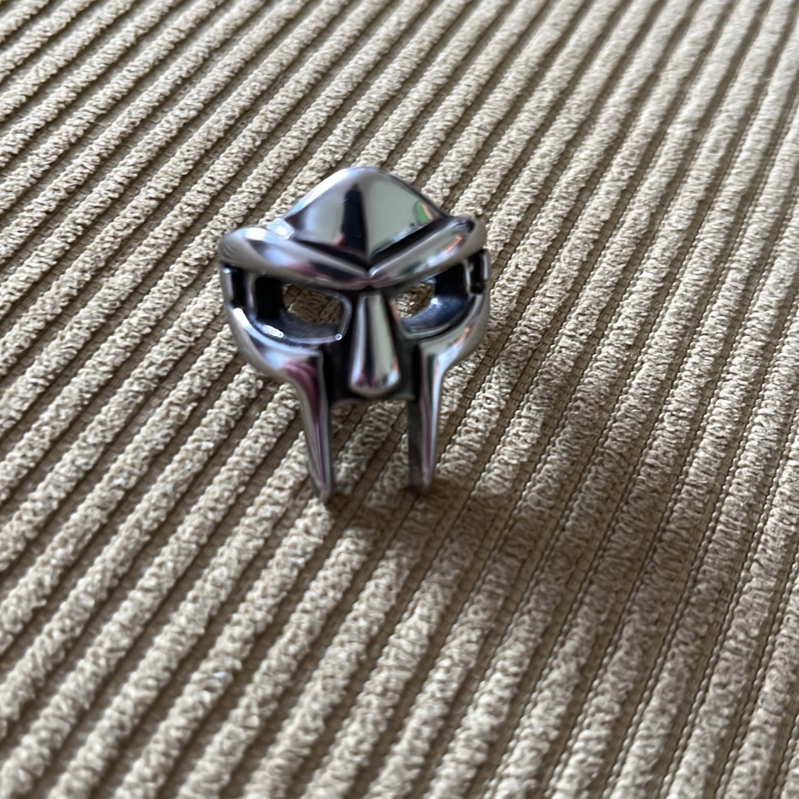 MF DOOM ring