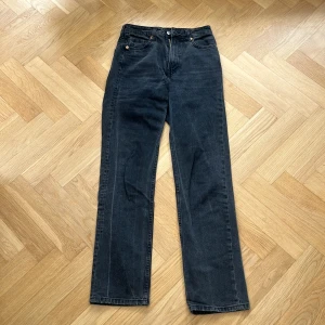 Straight high wasted jeans  - High wasted black jeans. Vintage straight.
