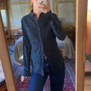 Skjorta New Look - Skjorta från Newlook i storlek XS (herr), men motsvarande S i dam skulle jag säga. 