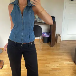 SJUKT snygg denim topp från Sisley😍😩