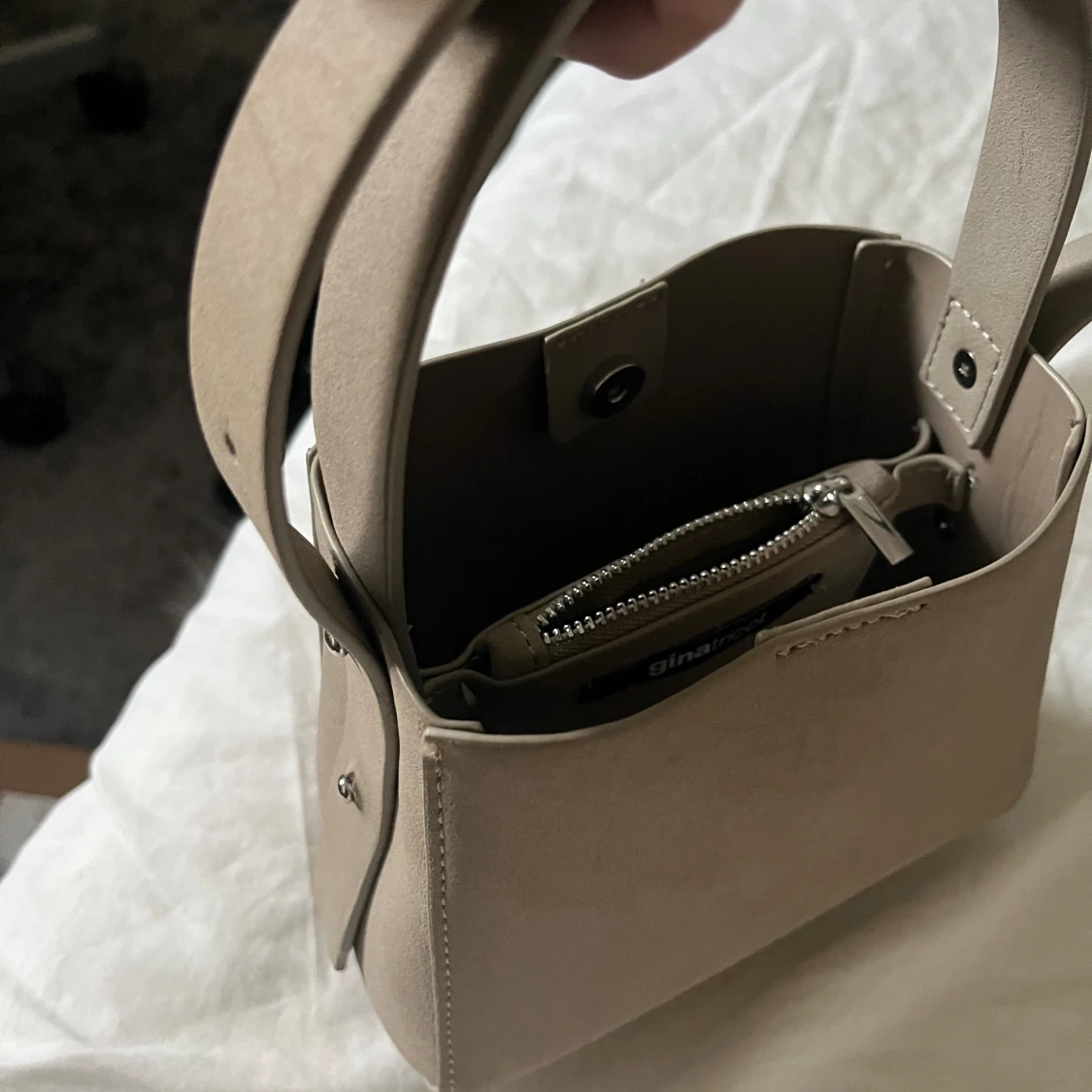 Gina tricot väska - 91