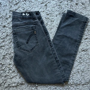 Dondup George jeans  - Ett par feta Dondup George i storlek 31 😁              Kom pm för fler bilder eller frågor | skick 10/10 inga konstigheter | pris kan diskuteras | 🔥