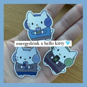 Klistermärken 🤍 - Klistermärken designade av lovelyhomecraft! Storlek mellan 4-5 cm på längsta sida! 8 kr/styck, 5 st för 35, 10 st för 65, 15 för 100 🤍 