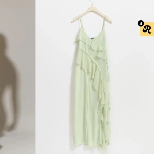 Klänning - Använd 1 gång