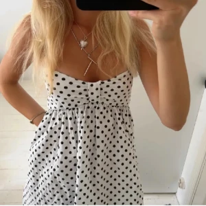 Zara klänning - Såå fin prickig zara klänning! ❤️❤️ 