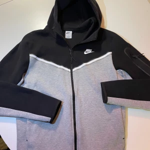 Nike Tech  - Nike tech  Stl M 