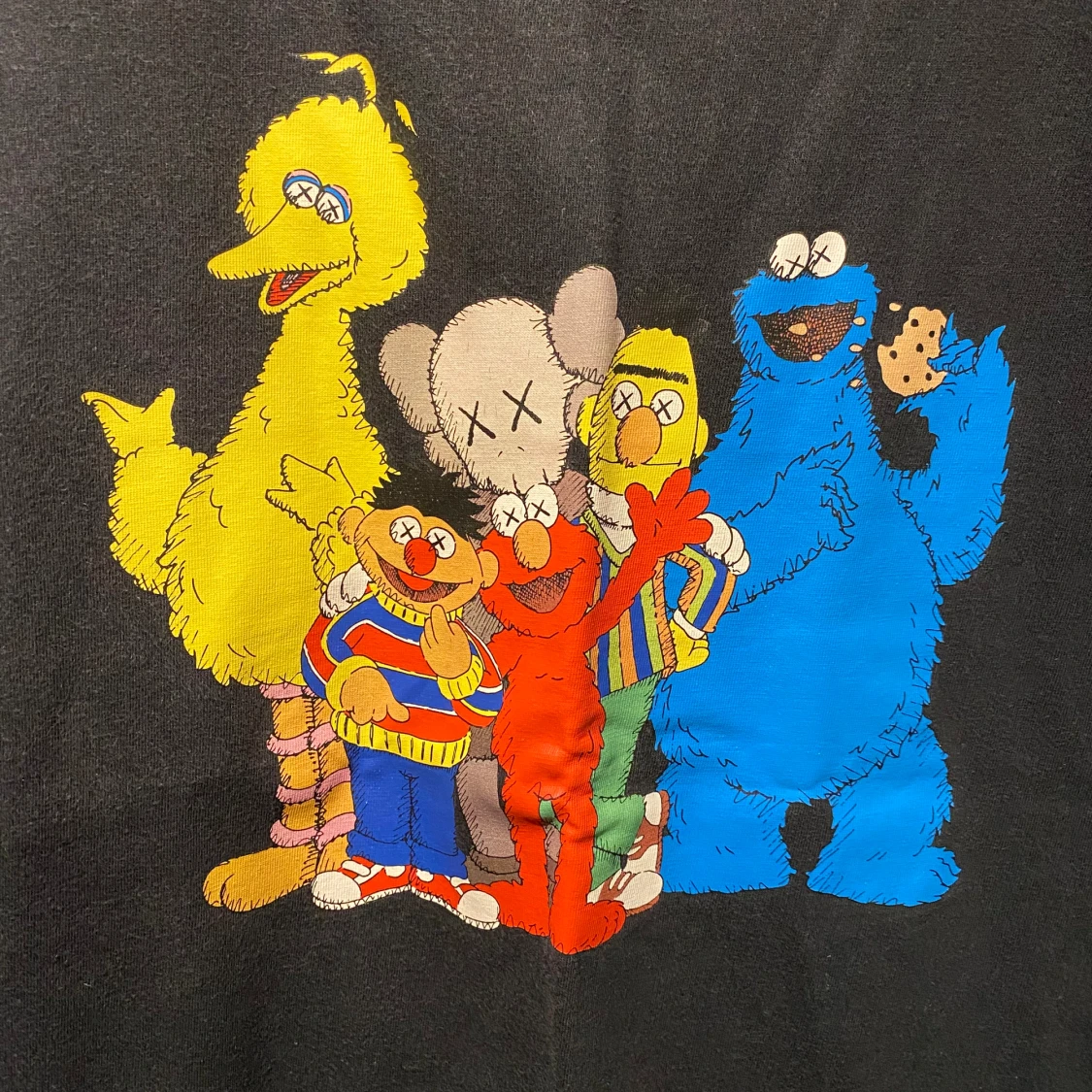 Kaws x Sesame Street Uniqlo T-shirt - 90