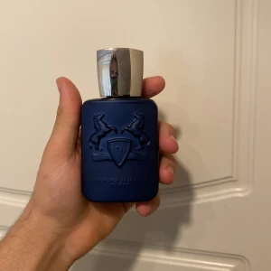 Parfums de Marly Layton  - Säljer denna goda doft det är cirka 70 ml kvar av 75 ml nypris 2300 kr 