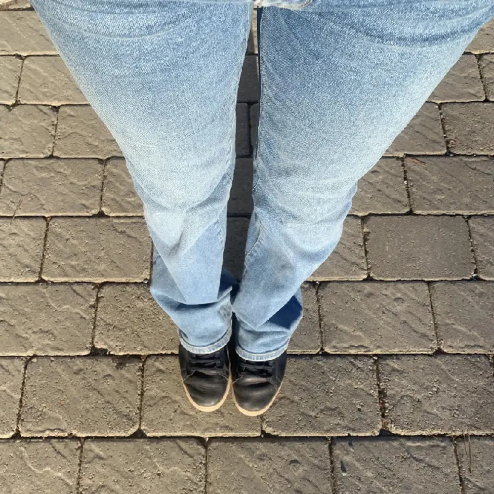 Inga defekter, kom priv för mer information om byxorna eller storleken  💗. Jeans & Byxor.