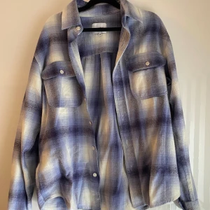 Overshirt  - Bra skick och knappt använd