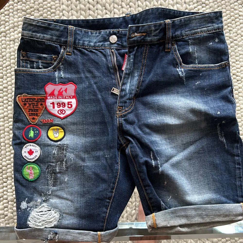 Nyskick! Äkta jeansshorts från Italien. Shorts.