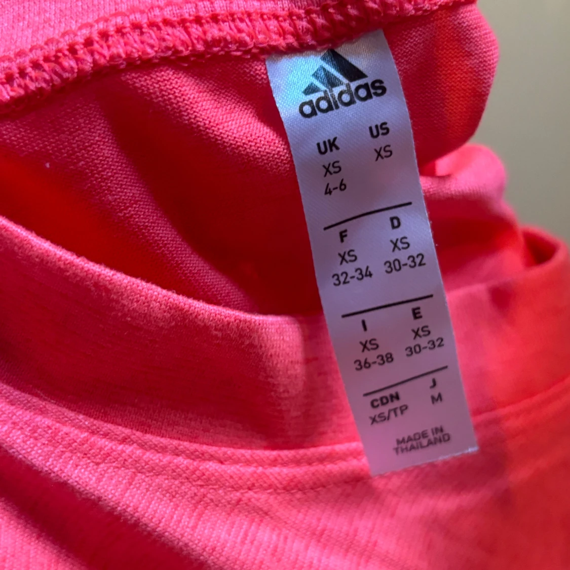 Fin ADIDAS träningstopp - 90