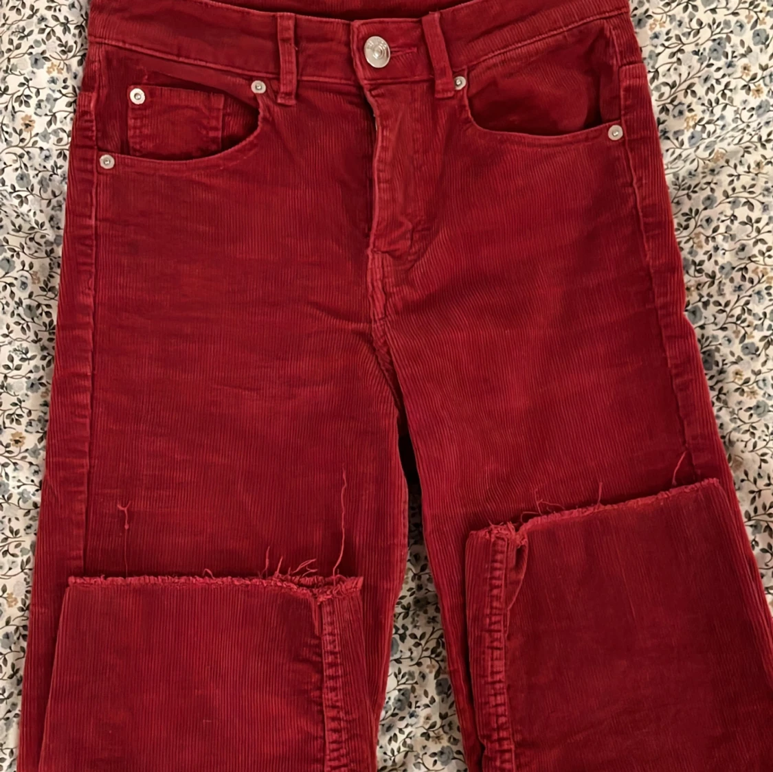 Röda manchesterbyxor  - 93