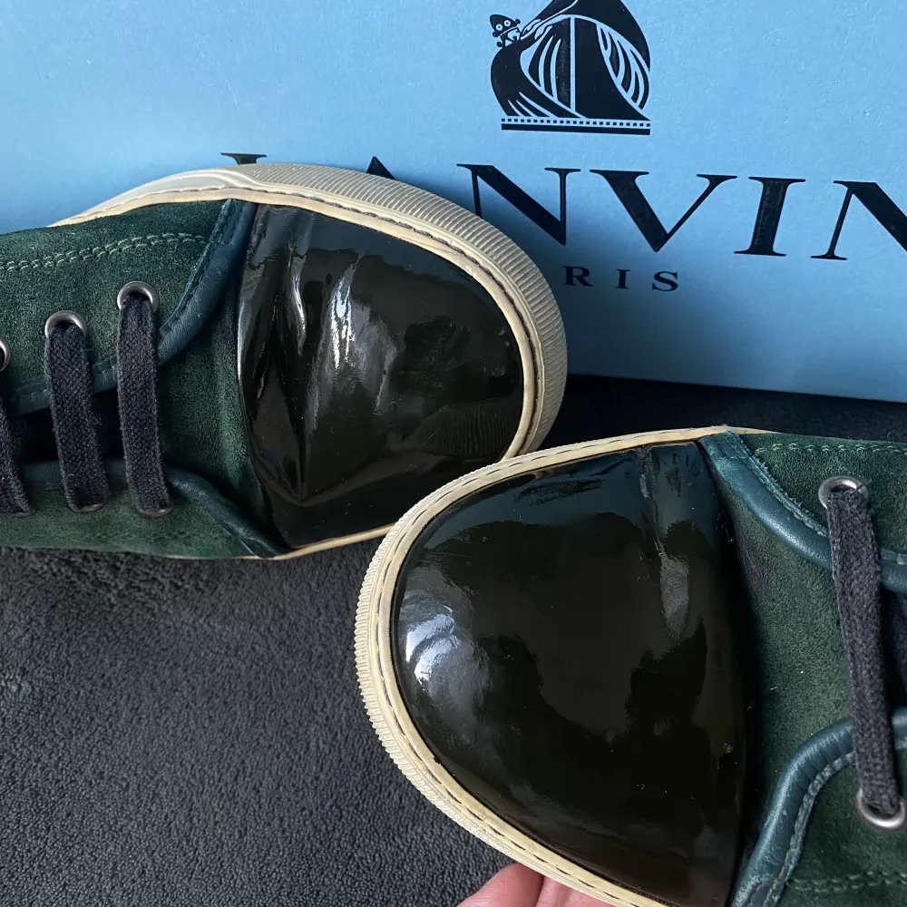 Lanvin skor i fint skick🌟 | storlek: originalstorlek uk8/42 passar mer 43 | ingår: dustbag . Skor.
