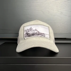 Ventura caps - Ventura caps valvet keps. Skick 8/10. Pris går att diskutera. Skriv till mig om ni har några fler frågor! 