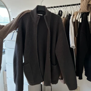 Stickad Cardigan  - cardigan från zara, finns inte kvar på hemsidan🤍