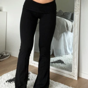 Yoga pants  - Superskönt yoga pants från ginatricot, nypris 360kr, endast använda en gång! 