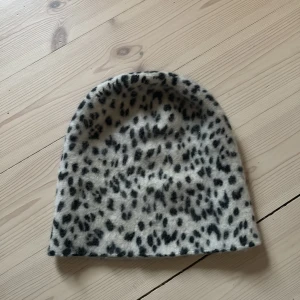 Cool mössa  - Trendig och cool mössa!!