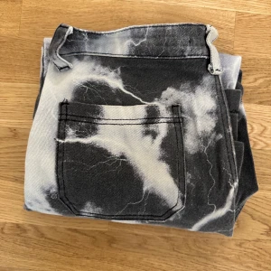 Jaded London Dark Wash Lightning cloud - helt ok skick 30/30