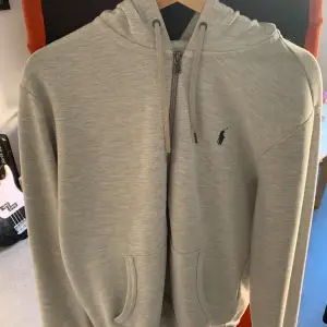 Storlek M Ralph Lauren hoodie. Inga hål eller fläckar! 