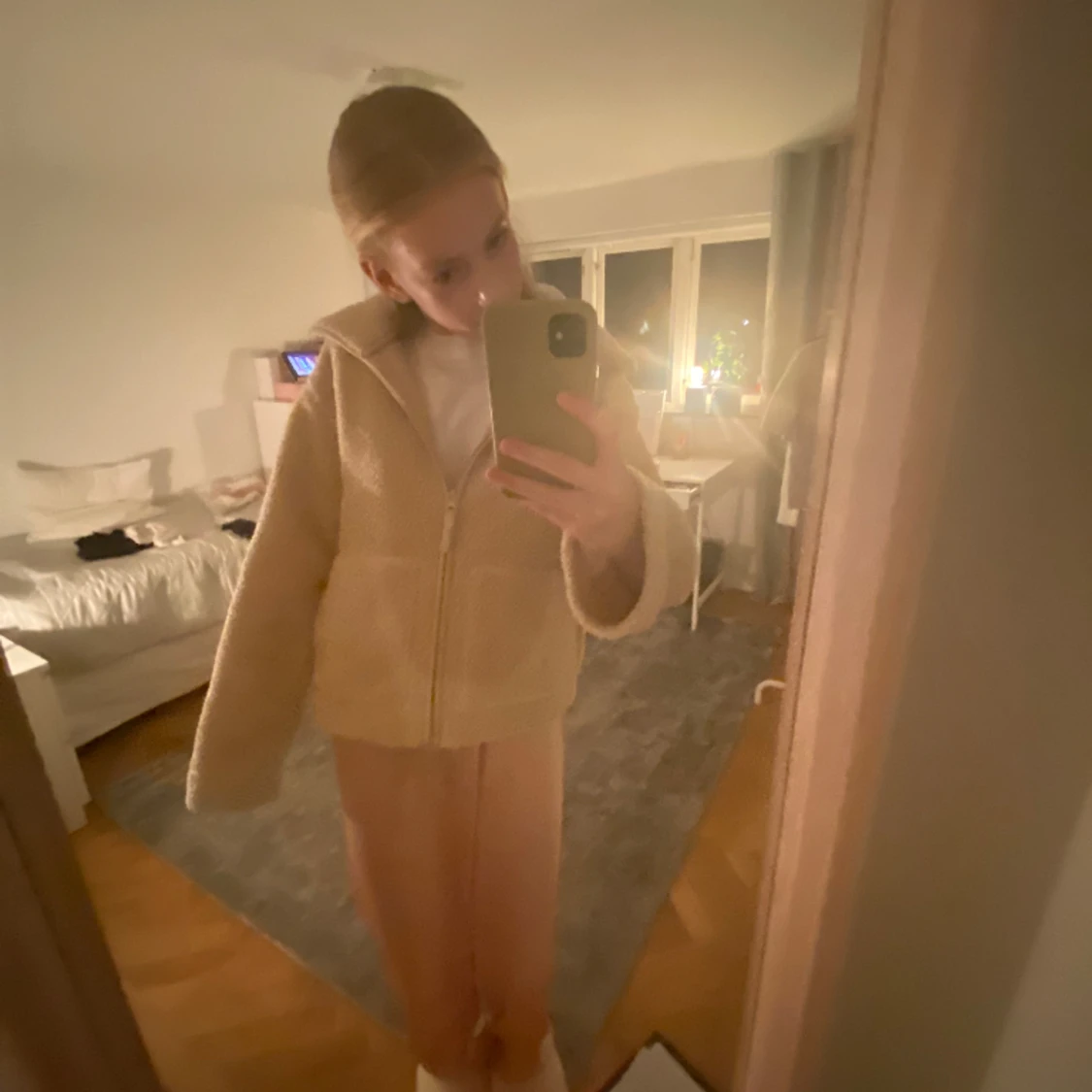 Denna kända hm jackan som är helt slutsåld och är super fin.  - 91