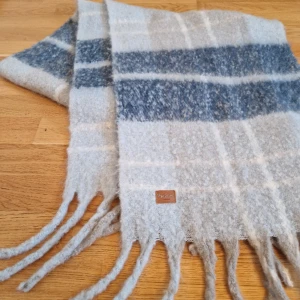 Pepe Jeans scarf - Nice scarf, only few times used 100% polyester