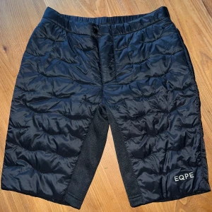 Dunshorts - Anui insulated shorts M, perfekta att ha när det är kallt. Aldrig använda