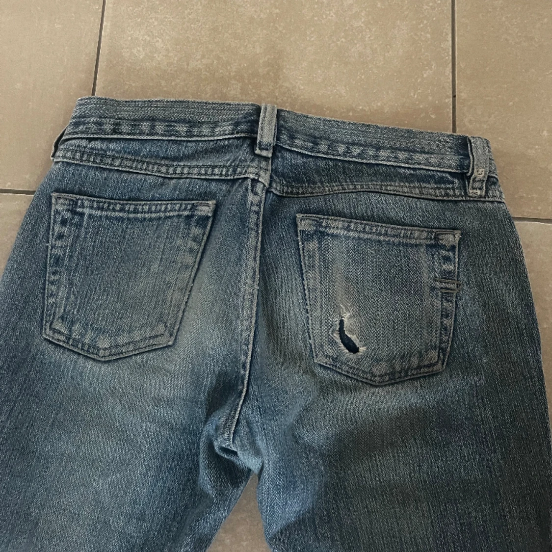 Lågmidjade bootcut jeans - 2