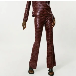 zara byxor  - säljer dessa populära zara byxor i storlek S! 💕💕 