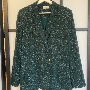 Blazer från Modström! Byxa säljes också! - Superfin blazer, tyvärr aldrig använd så mycket fint skick! 
