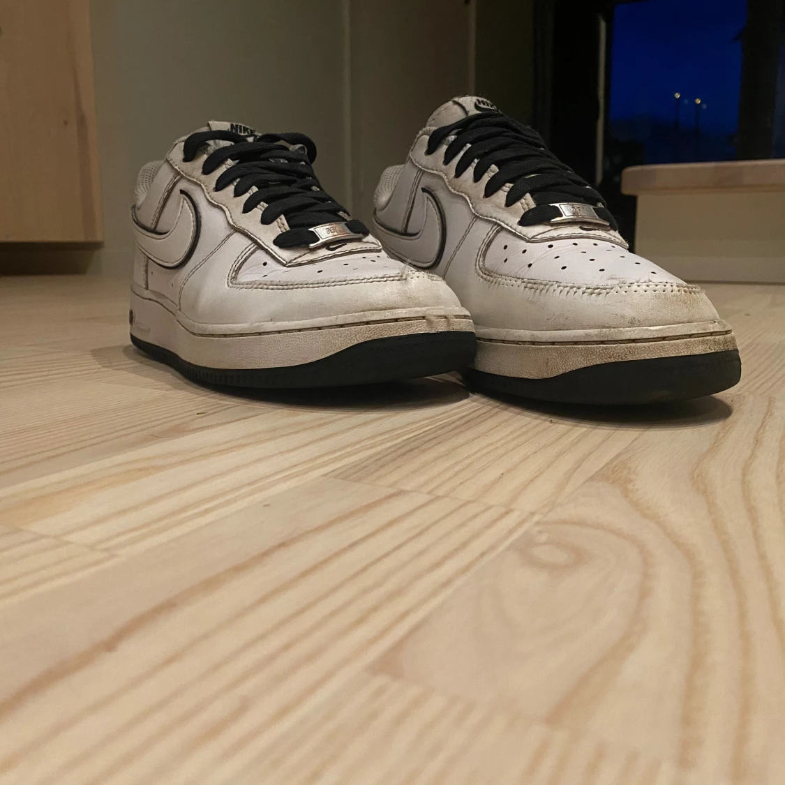 Säljer AF1 white/black  - 90