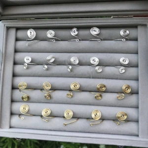 Ringarna  - Handgjorda ringar. Finns i guld och silver⭐️💍