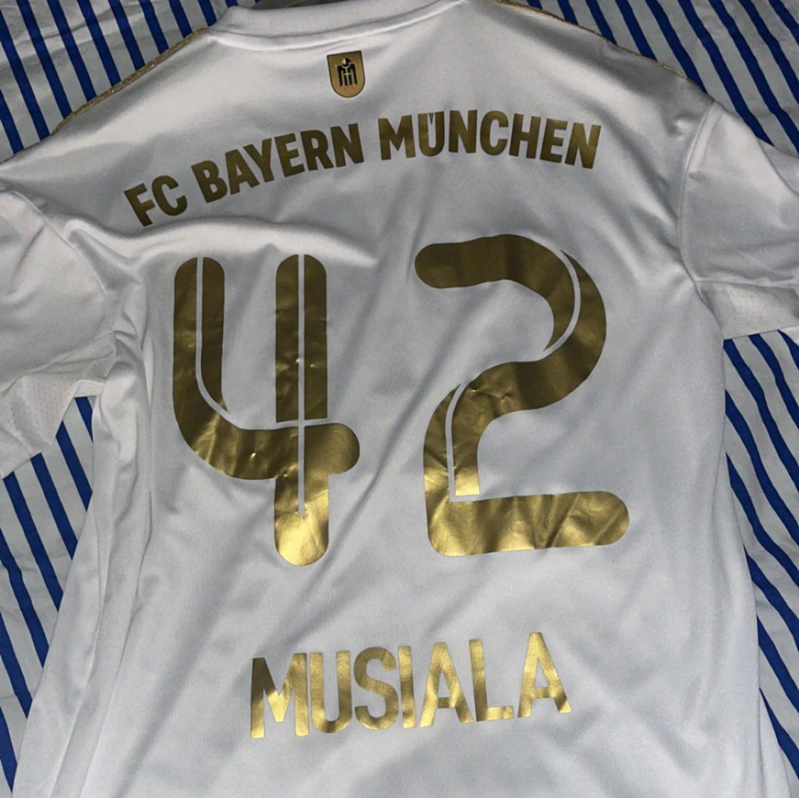 BAYERN MÜNCHEN  - 90