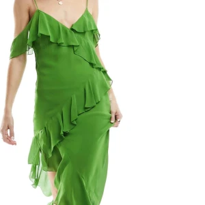 Mango - Grön chiffongklänning  Asymmetrisk modell  Ny i förpackning