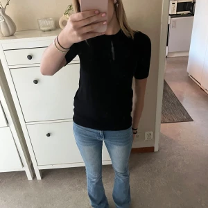 Zara tröja - Säljer denna zara tröja för den aldrig kommer till användning längre o använd ett x antal gånger