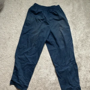 PolarSurfers - Tja! Säljer ett par surfers i märket Polar. Använda men bra skick. Skriv dm om du undrar något.