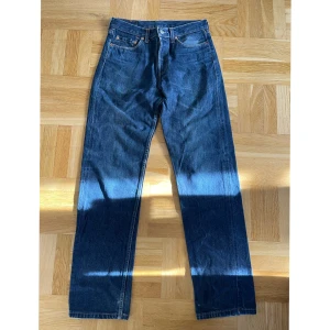 Levis jeans - Levis jeans som är i använt skick! Hela och inköpta för 900kr W31 L34 
