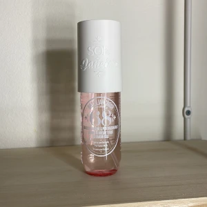 Sol de Janeiro 68 - Säljer denna bodymisten, använt ca 3 gånger 💗