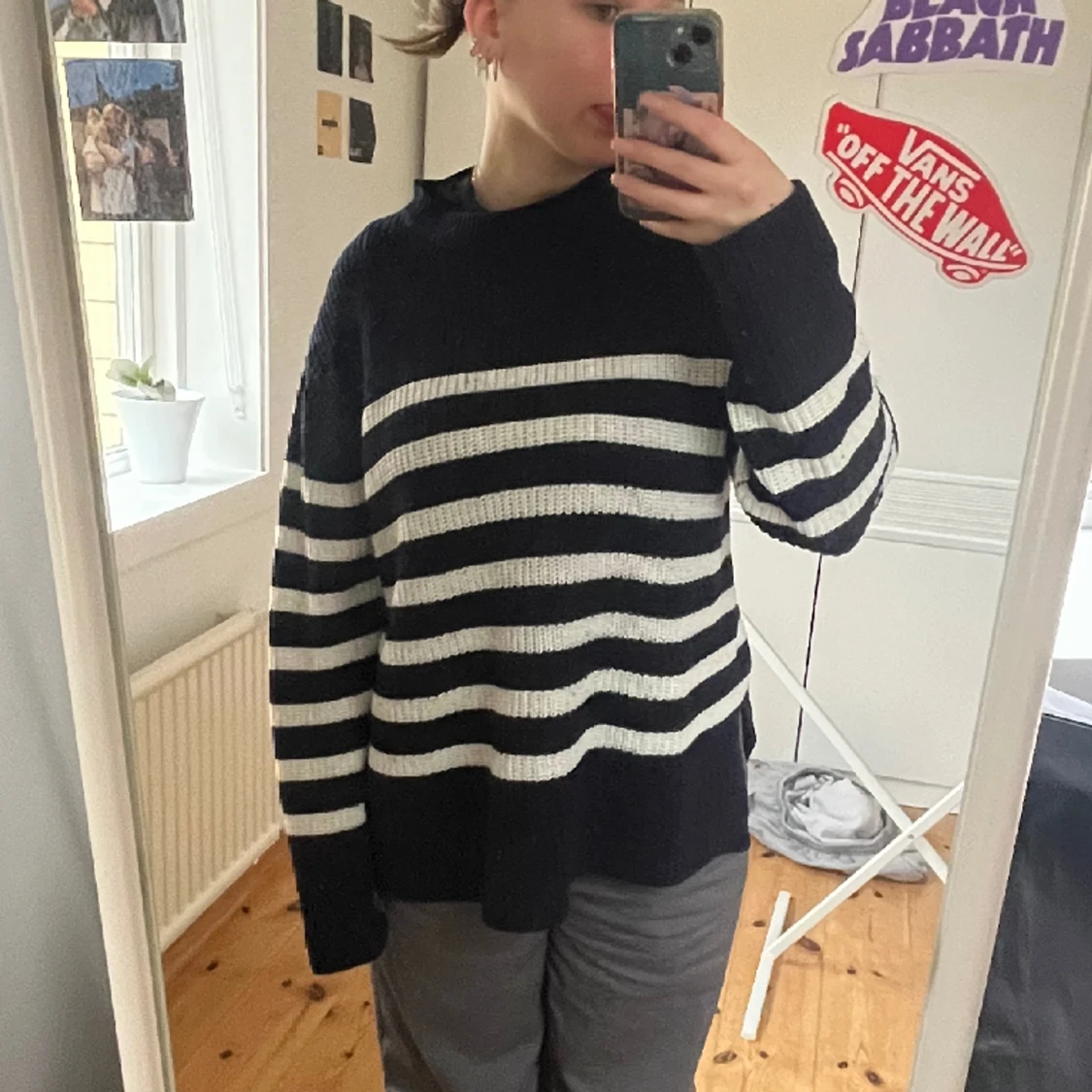 Stickad lång tröja