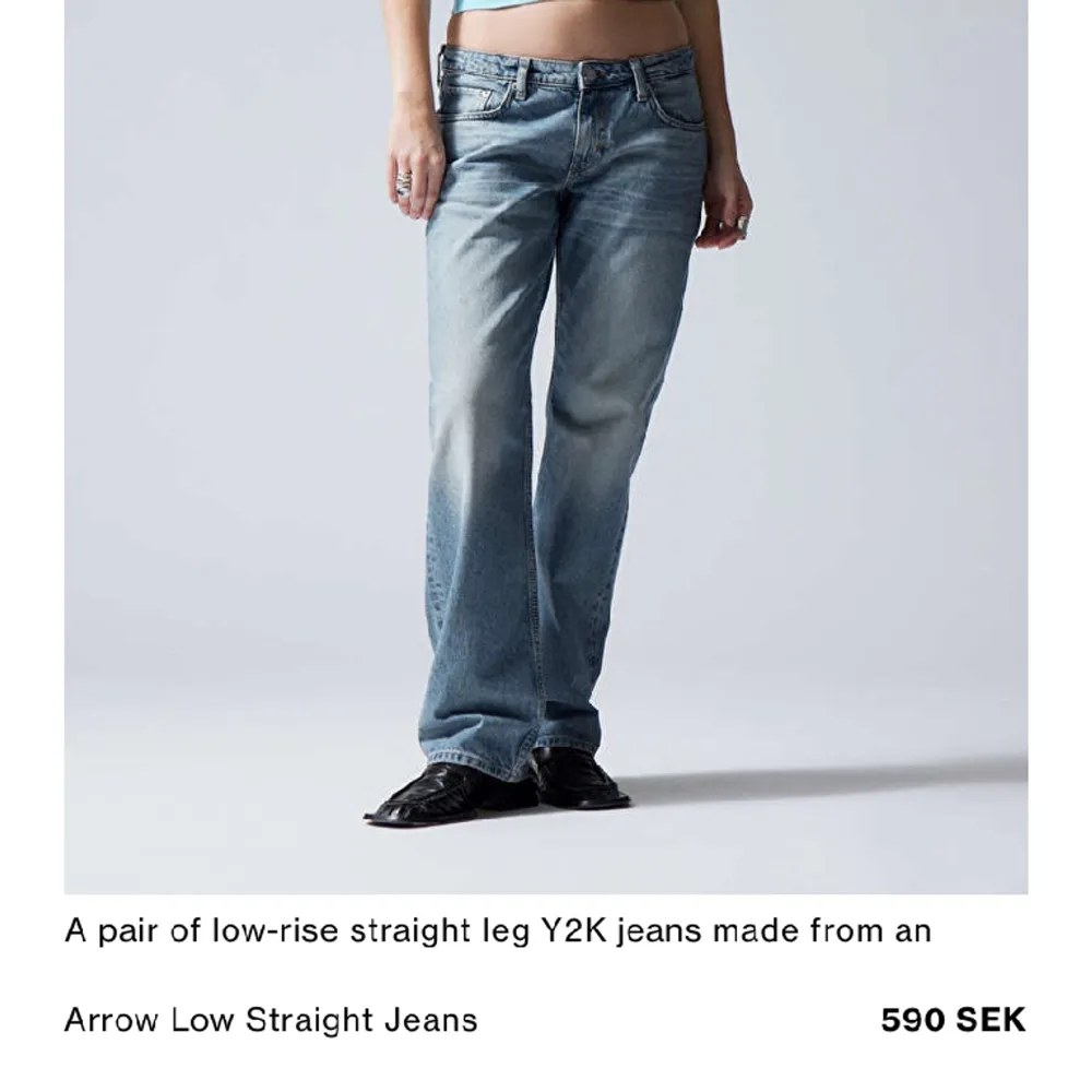 Säljer dessa näst intill oanvända weekday jeans , storlek w27 L32. Säljer då de inte kommer till användning 🫶. Jeans & Byxor.