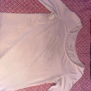 Basic tröja  - Basic långärmad tröja från Lager 157, storlek S, använd några gånger men i fint skick