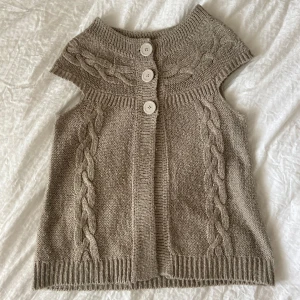 Kortärmad kofta - Så söt kortärmad kofta💓