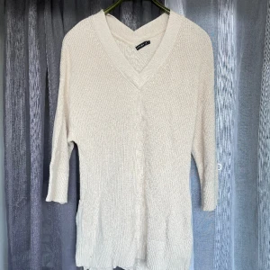 Stickad tröja storlek S - Stickad tröja storlek S