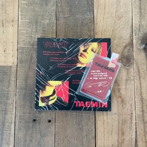 Taemin - Want - Taemin - Want, 1 photocard + 1 standie ingår. Köpare står för frakt, skicka dm om du har några frågor!<3