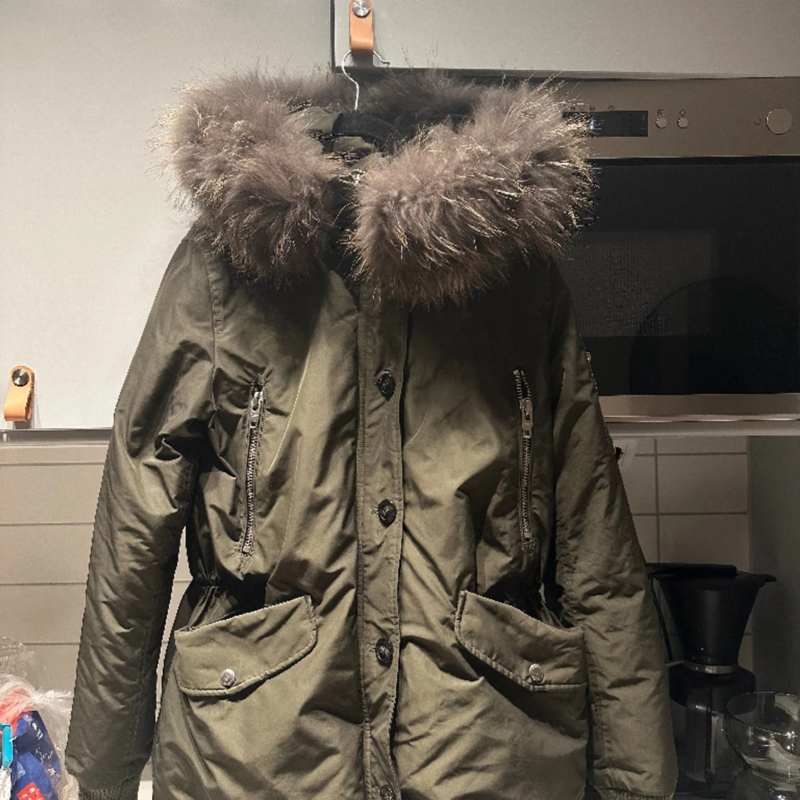 Mörkgrön pälsjacka  - 91