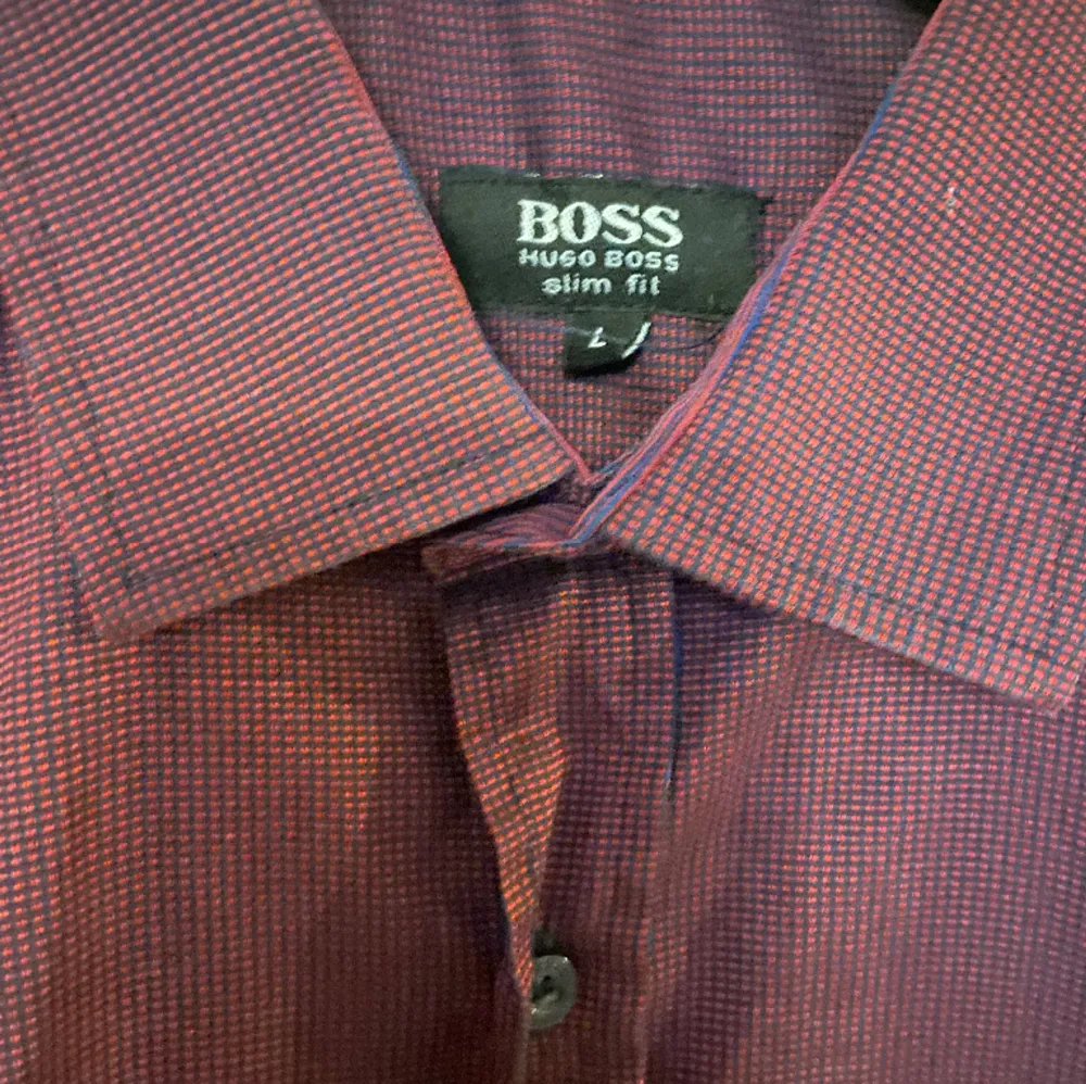 Hugo boss skjorta, knappt använd . Skjortor.
