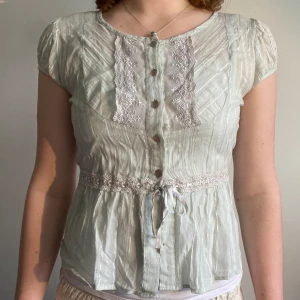 Lacy topp -  mintgrön tröja i bra skick!