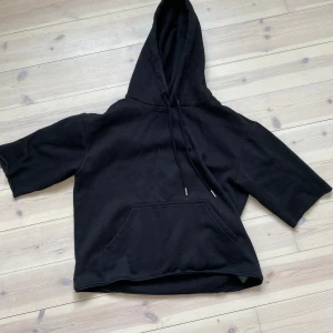 Kortärmad hoodie! - Såå fin💕