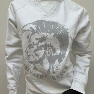 Diesel sweatshirt - Vit sweatshirt i fint skick.