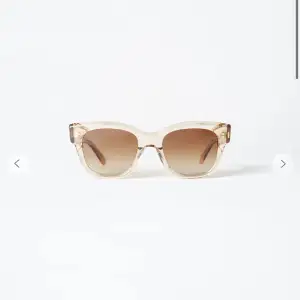 Säljer mina solglasögon från chimi i storlek 07, använda en gång. Köpta för 1250kr, säljer för 850kr + frakt, skriv för fler bilder🤍 (fodral och tillbehör tillkommer också!) (pris kan diskuteras)